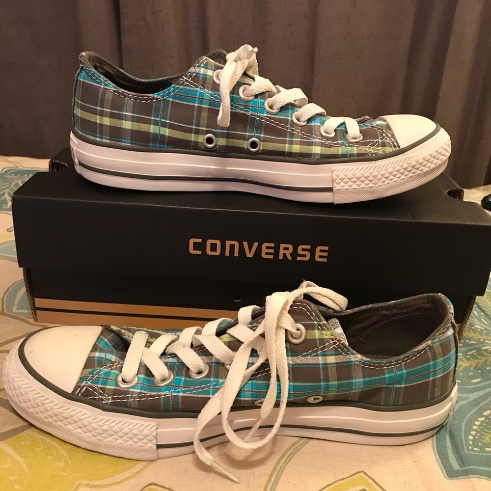 Converse sneaker